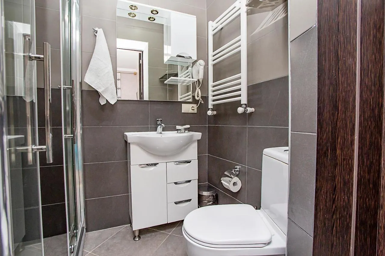 Teatron Hotell Tbilisi 3*,